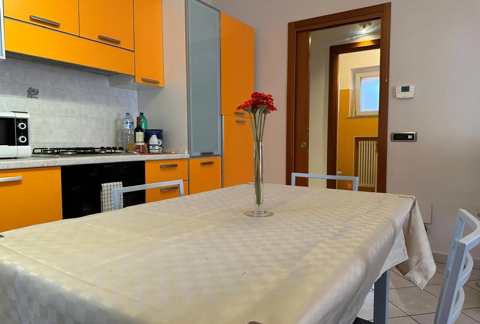 Orange Apartment Lezzeno Italien
