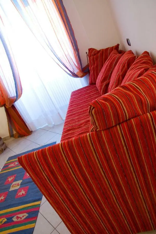 Orange Apartment Lezzeno